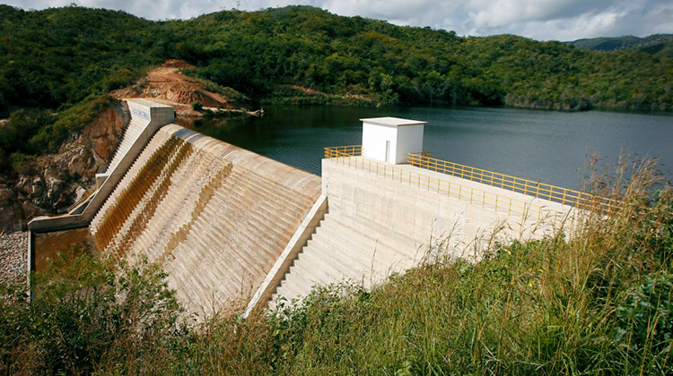 Governo do Ceará e Ministério do Desenvolvimento Regional assinam convênios para construção de três barragens