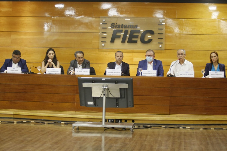 SRH participa da apresentação do projeto de Marco Hídrico