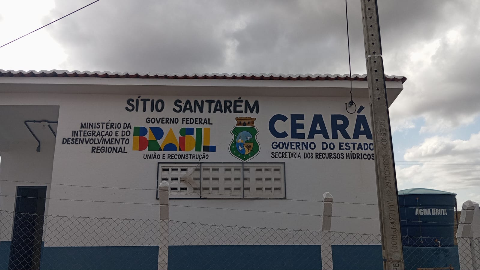 Acopiara recebe três novos sistemas de dessalinização do Programa Água Doce