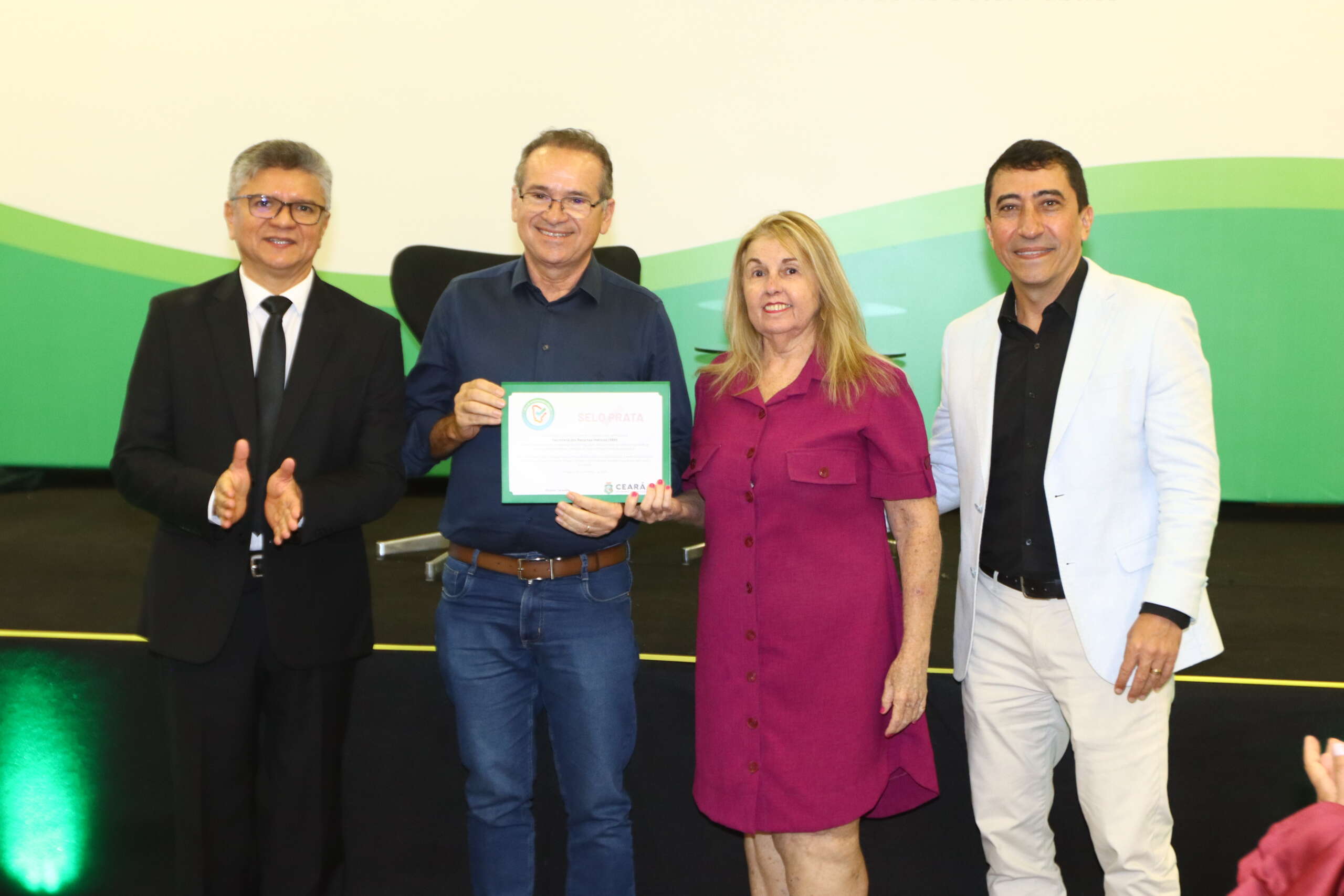 SRH recebe Selo Prata de Integridade 2025 no XIX Encontro Estadual de Controle Interno