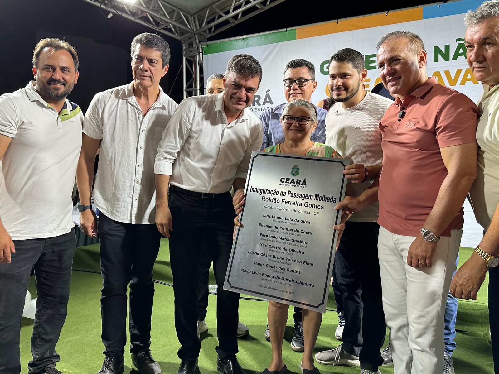 Governo do Estado inaugura duas passagens molhadas em Amontada