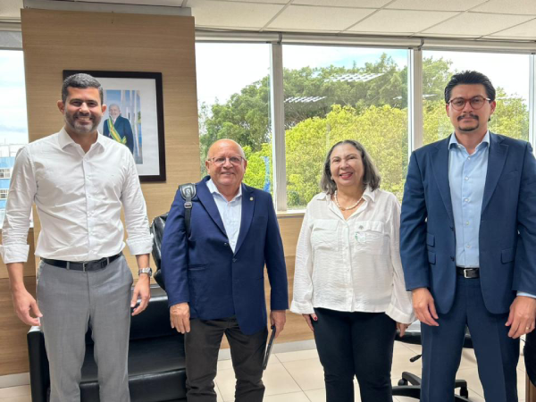 SRH e MIDR discutem projetos hídricos para o Ceará